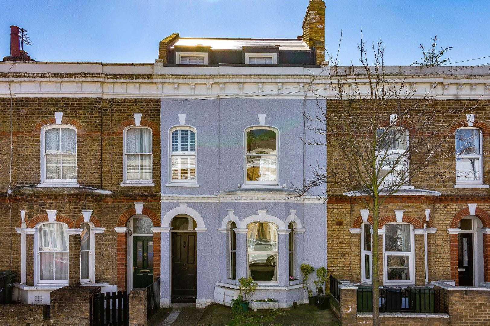 Flat for sale on Pulross Road, SW9, Ref 29583671 | Keating Estates