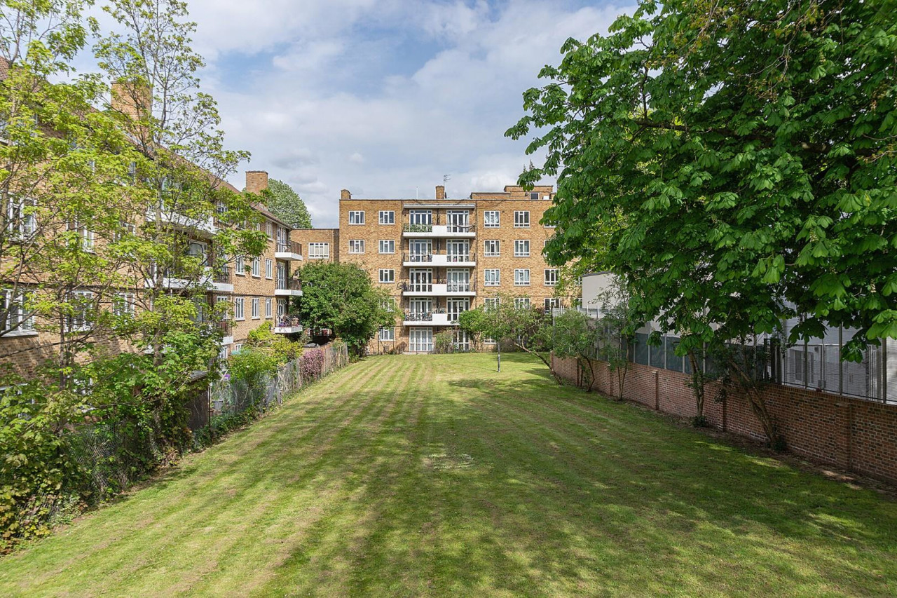 Flat for sale on Trinity Gardens, SW9, Ref 30641683 | Keating Estates